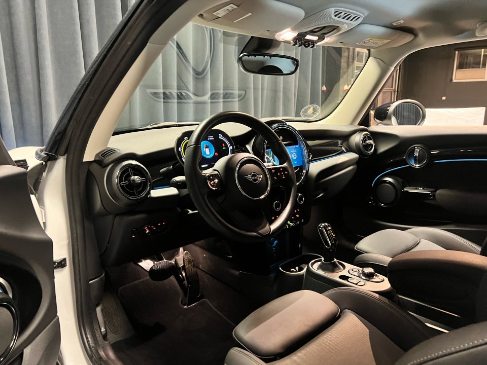 MINI Cooper SE Classic 3d