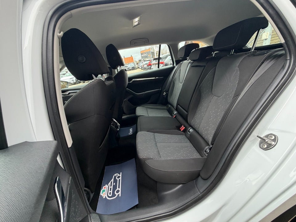 Skoda Octavia 1,4 TSi iV Combi DSG 5d