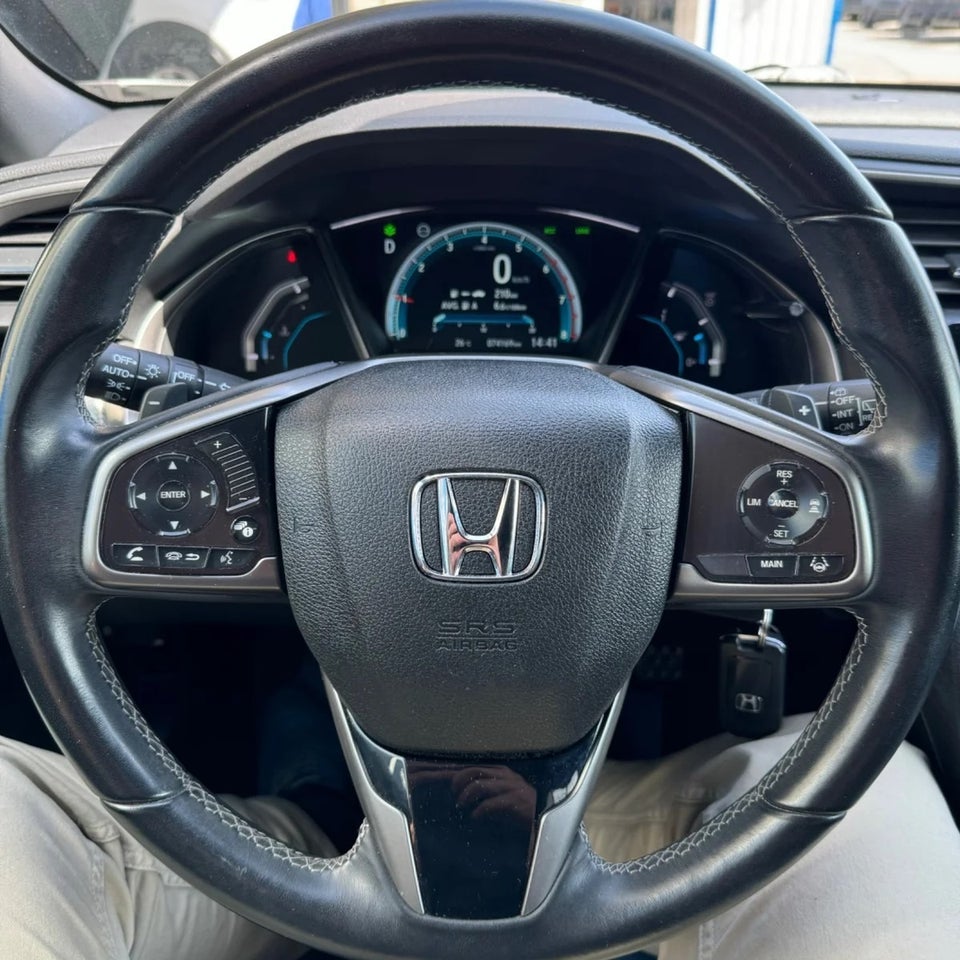 Honda Civic 1,0 VTEC Turbo Elegance CVT 5d