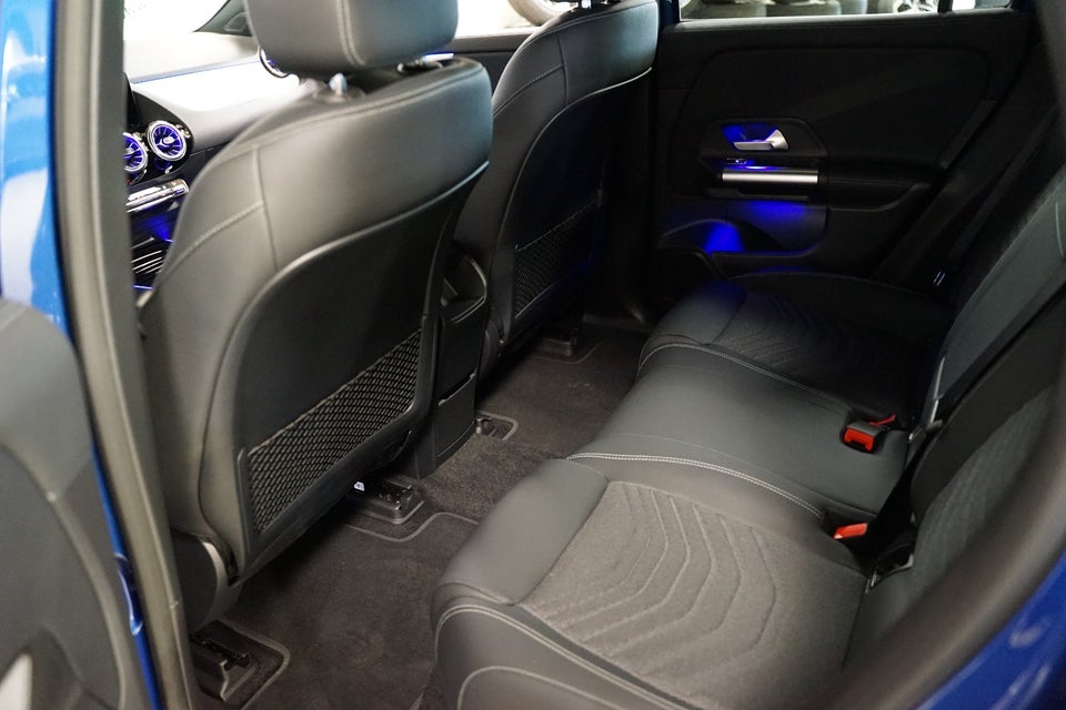 Mercedes EQA300 Progressive 4Matic 5d