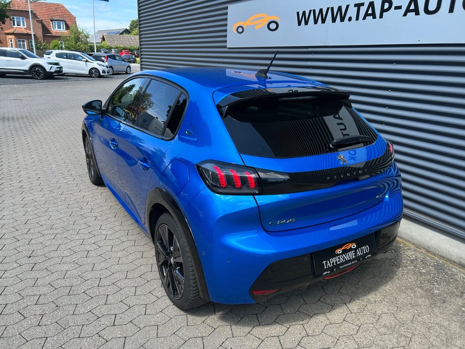 Peugeot e-208 50 GT 5d