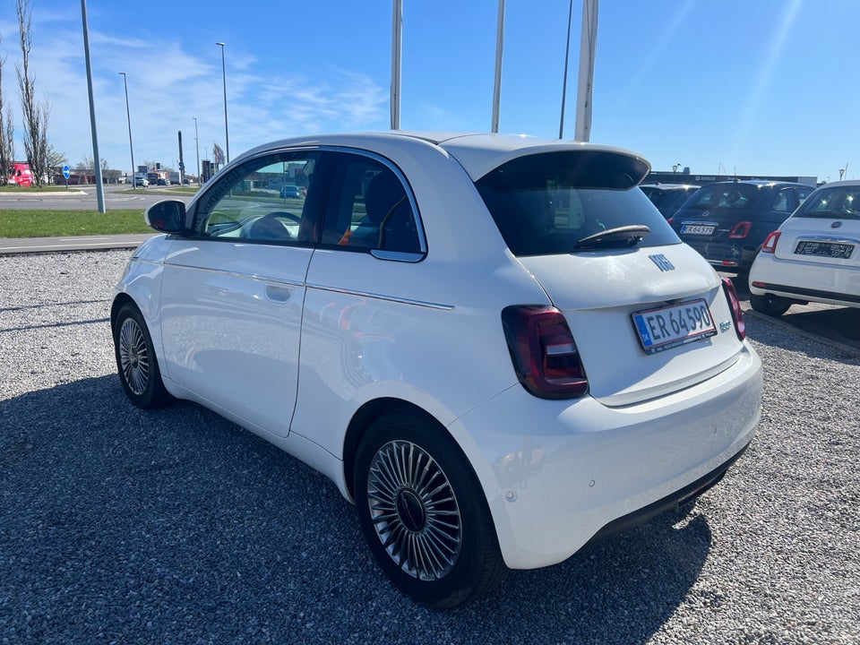 Fiat 500e 42 Icon 3+1 4d