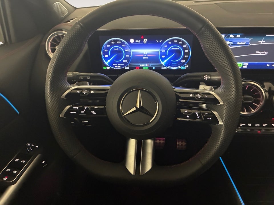 Mercedes EQA350 AMG Line 4Matic 5d