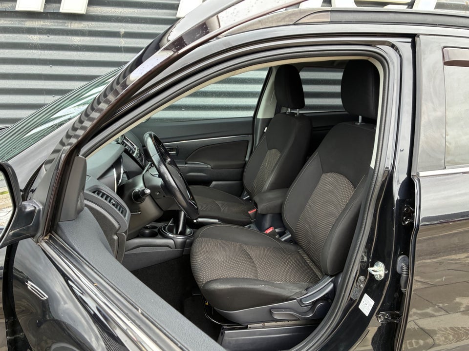 Mitsubishi ASX 1,6 Invite 5d