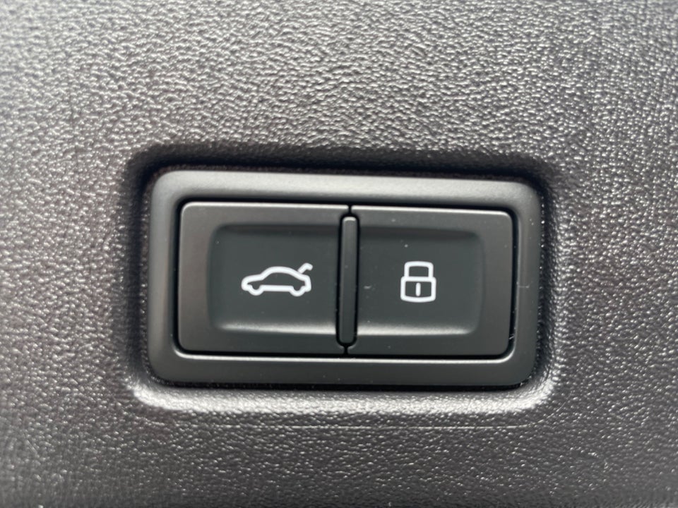 Audi Q4 e-tron 40  5d