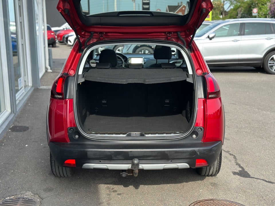 Peugeot 2008 1,6 BlueHDi 100 Desire Sky 5d