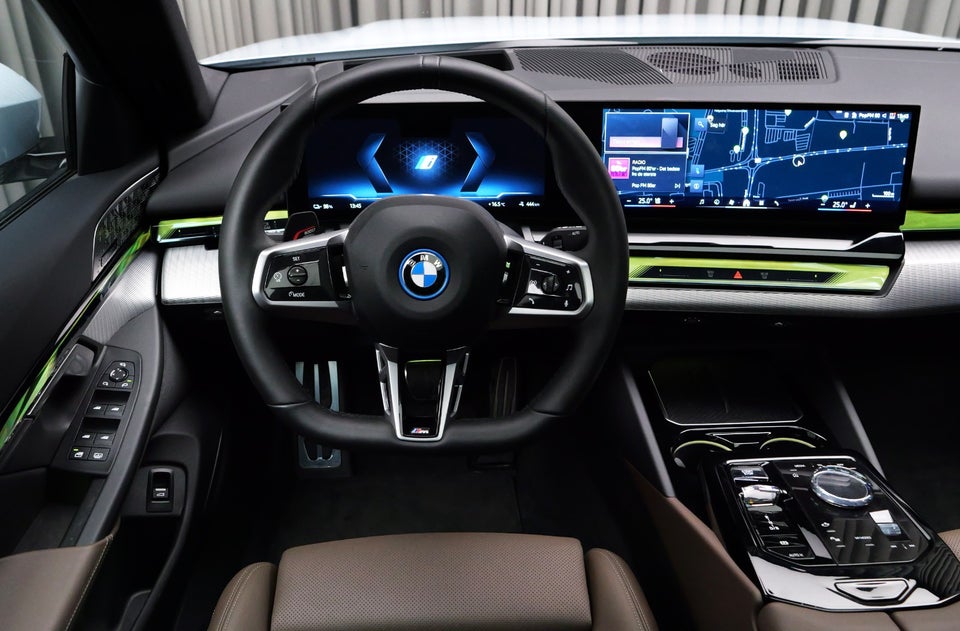 BMW i5 eDrive40 M-Sport 4d