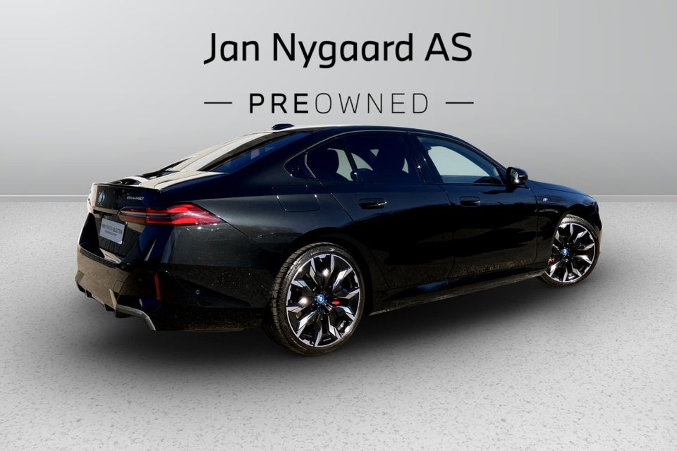 BMW i5 eDrive40 Fully Charged M-Sport 4d