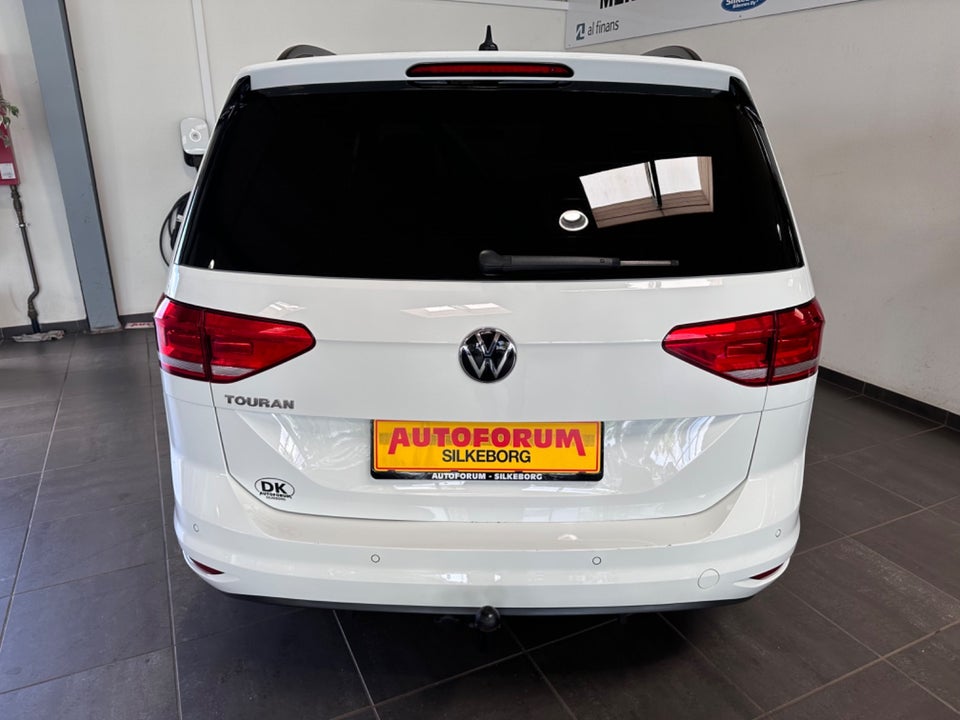 VW Touran 2,0 TDi 115 Comfortline Family DSG Van 5d