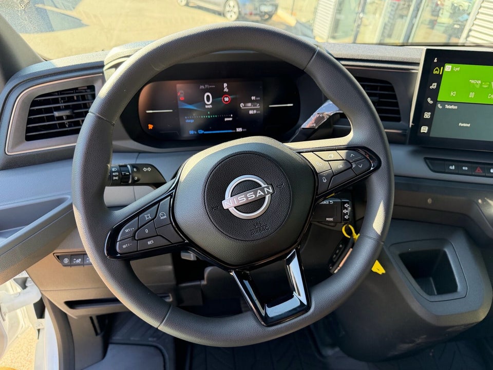Nissan Interstar 87 L3H2 N-Connecta Van