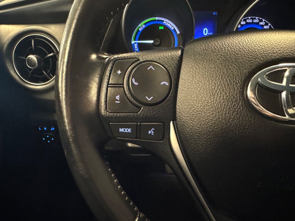 Toyota Auris 1,8 Hybrid H2 Comfort Touring Sports CVT 5d