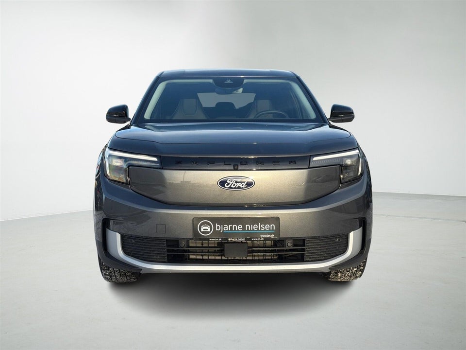 Ford Explorer 77 Premium Extended Range 5d