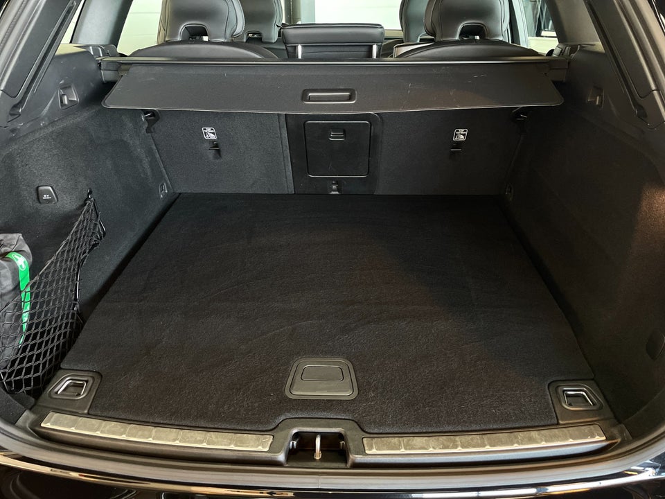 Volvo XC60 2,0 T6 ReCharge Plus Dark aut. AWD 5d