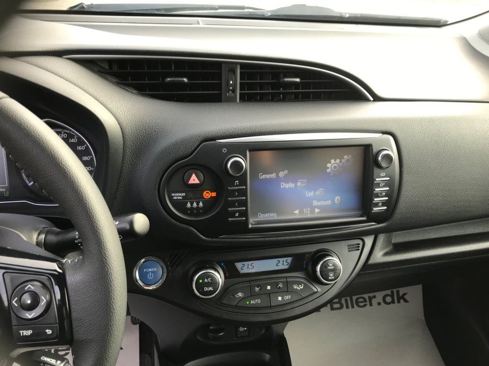 Toyota Yaris 1,5 Hybrid H3 Smart e-CVT 5d