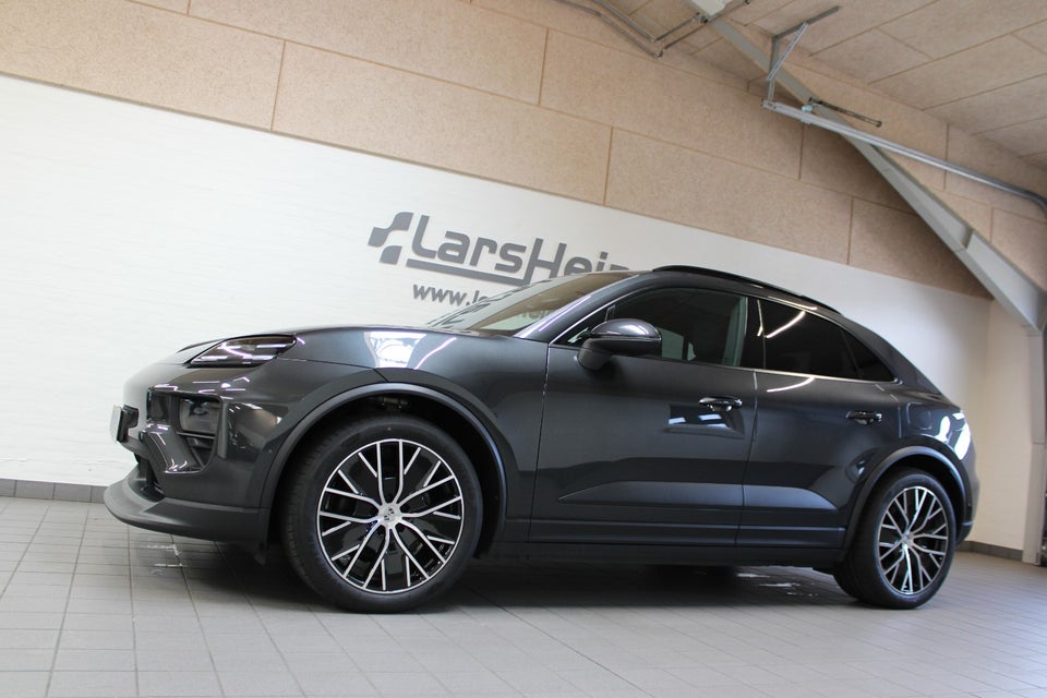 Porsche Macan 4 5d