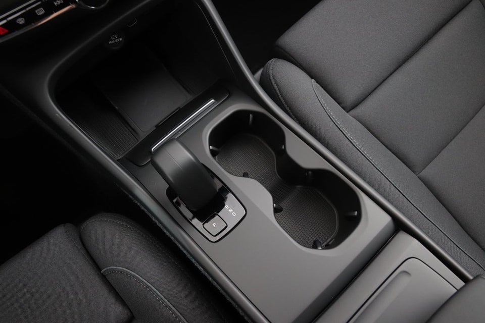 Volvo EX40 Standard Range Plus 5d