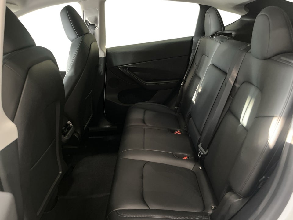 Tesla Model Y RWD 5d