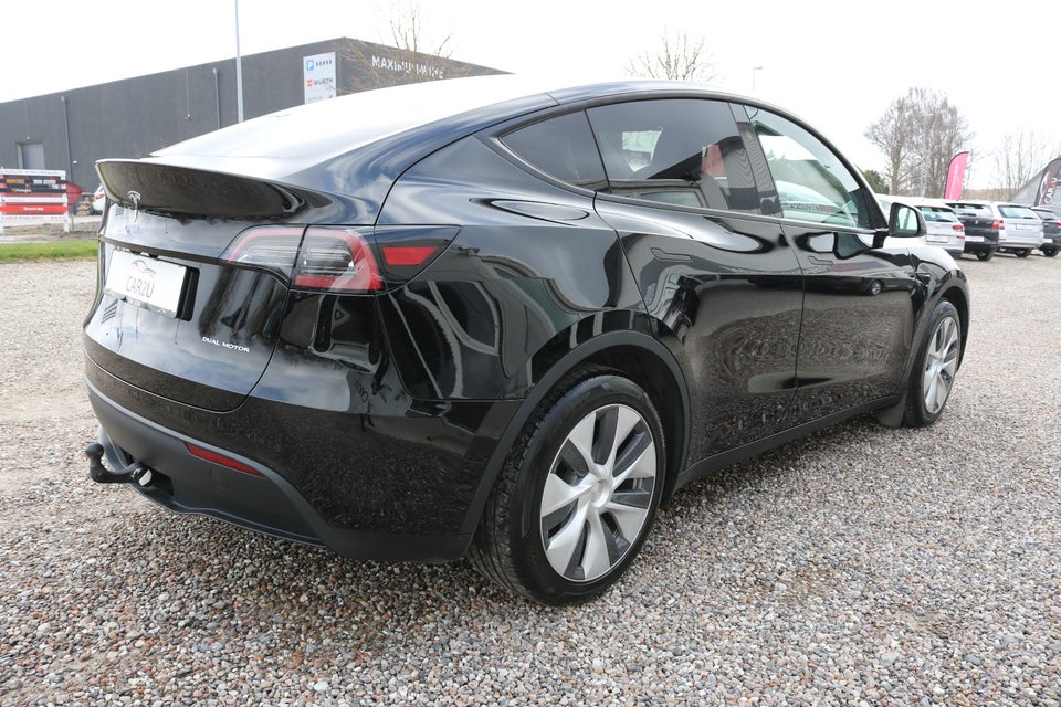 Tesla Model Y Long Range AWD 5d