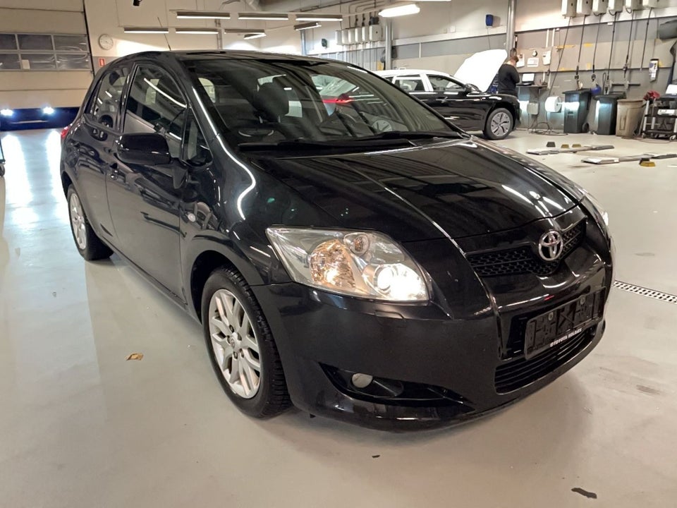Toyota Auris 1,6 Luna 5d