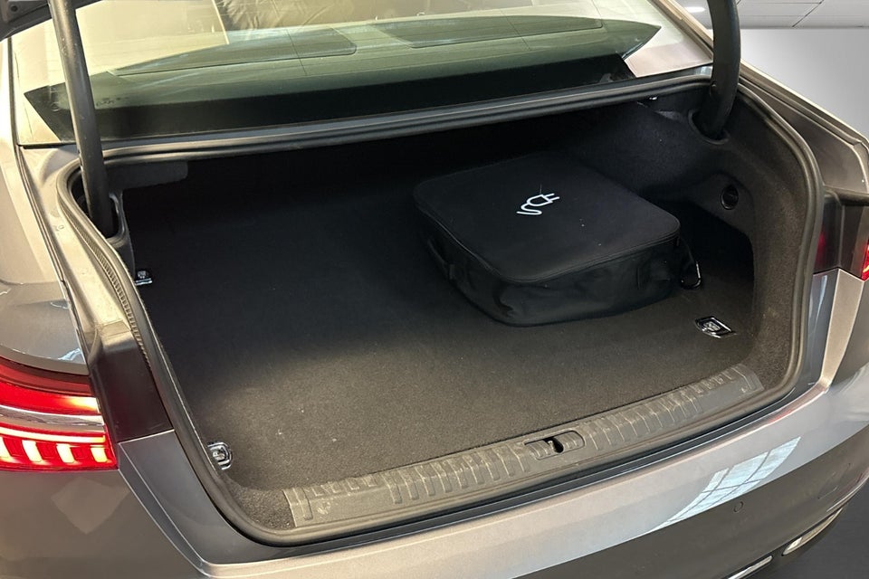 Audi A6 50 TFSi e Sport quattro S-tr. 4d