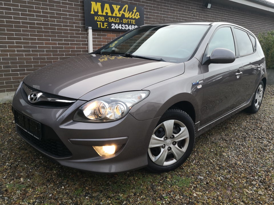 Hyundai i30 1,6 CRDi 128 Comfort 5d