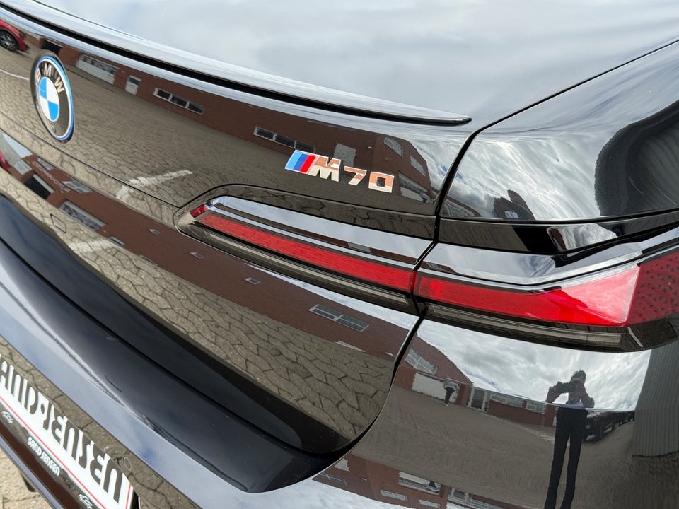 BMW i7 M70 M-Sport Pro Performance xDrive 4d