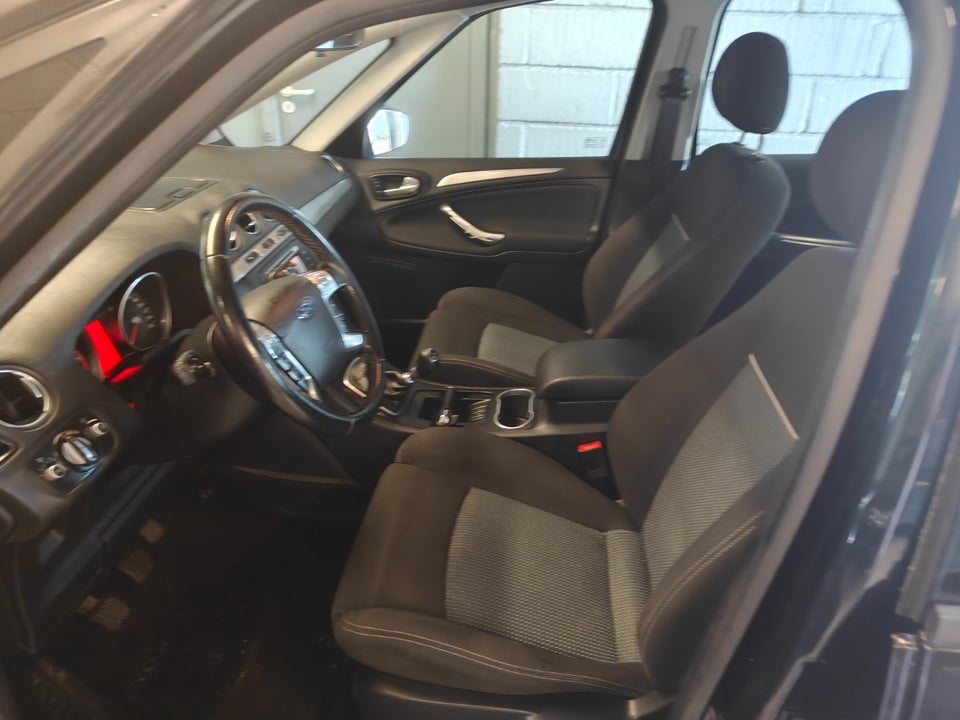 Ford S-MAX 2,0 TDCi 140 Collection 7prs 5d