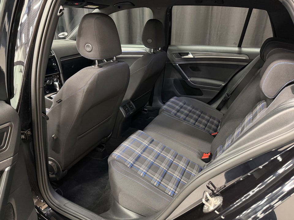 VW Golf VII 1,4 GTE DSG 5d