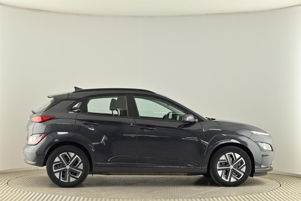 Hyundai Kona 64 EV Essential 5d