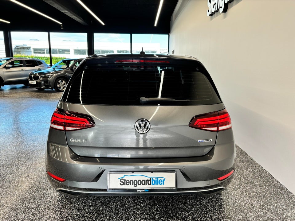 VW Golf VII 1,5 TSi 130 Comfortline DSG 5d