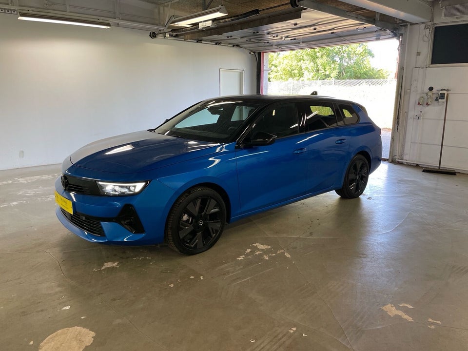 Opel Astra-e 54 GS Sports Tourer 5d