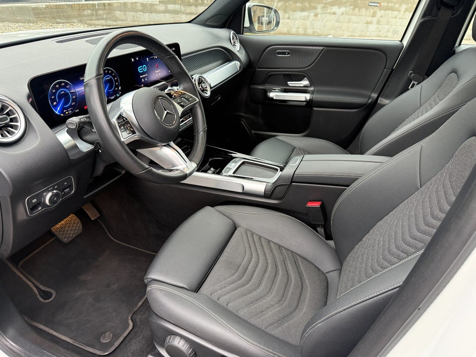 Mercedes EQB300 Progressive 4Matic 7prs 5d