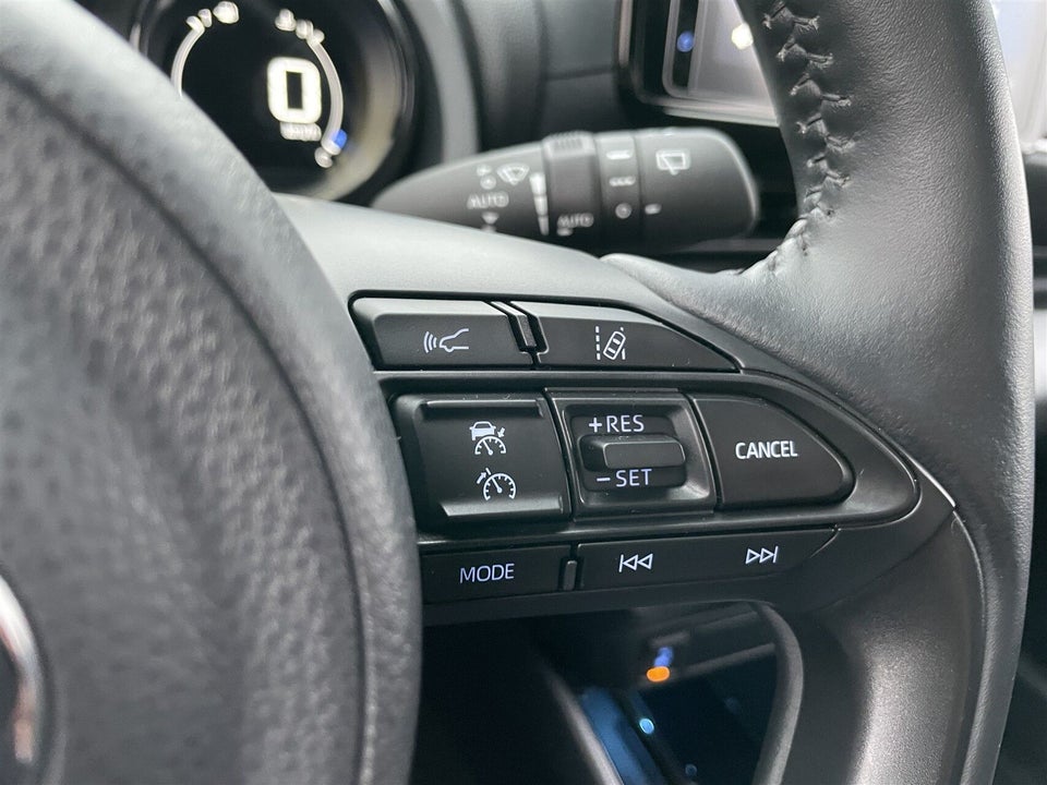 Toyota Yaris 1,5 Hybrid Style e-CVT 5d