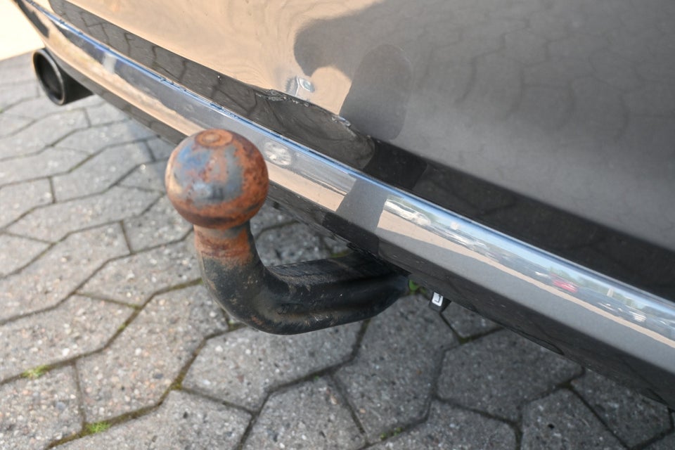 BMW 320d 2,0 Touring 5d