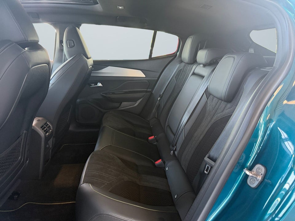 Peugeot e-408 58 GT 5d