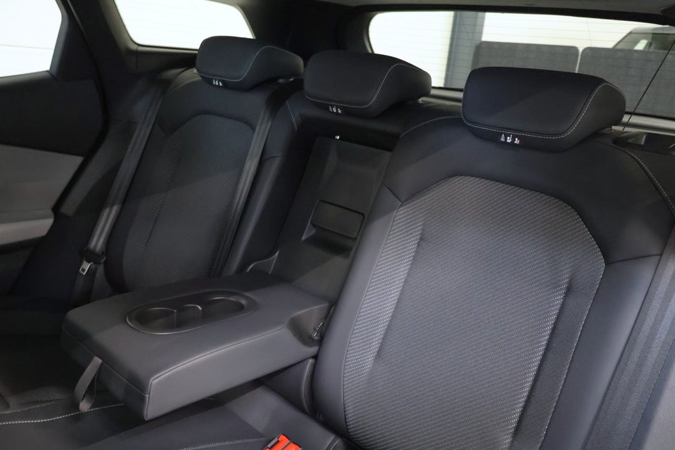 Ford Explorer 77 Select Extended Range 5d