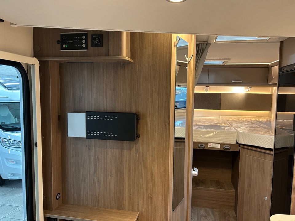 Carado T328 PRO+ 2,2 JTD 140 aut. 3d