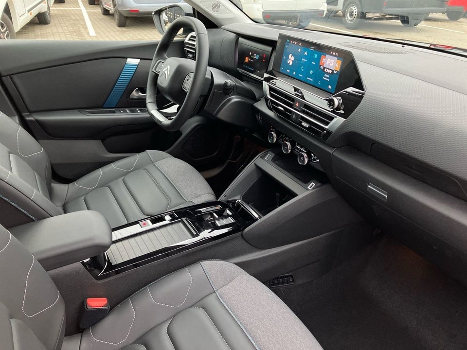 Citroën ë-C4 X 50 Shine 4d