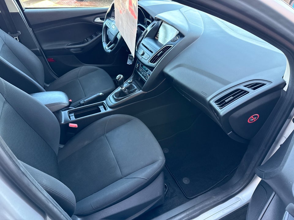 Ford Focus 1,0 SCTi 125 Business stc. 5d