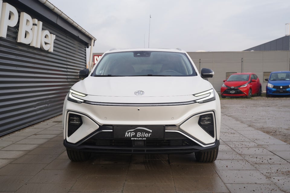 MG Marvel R Luxury 5d