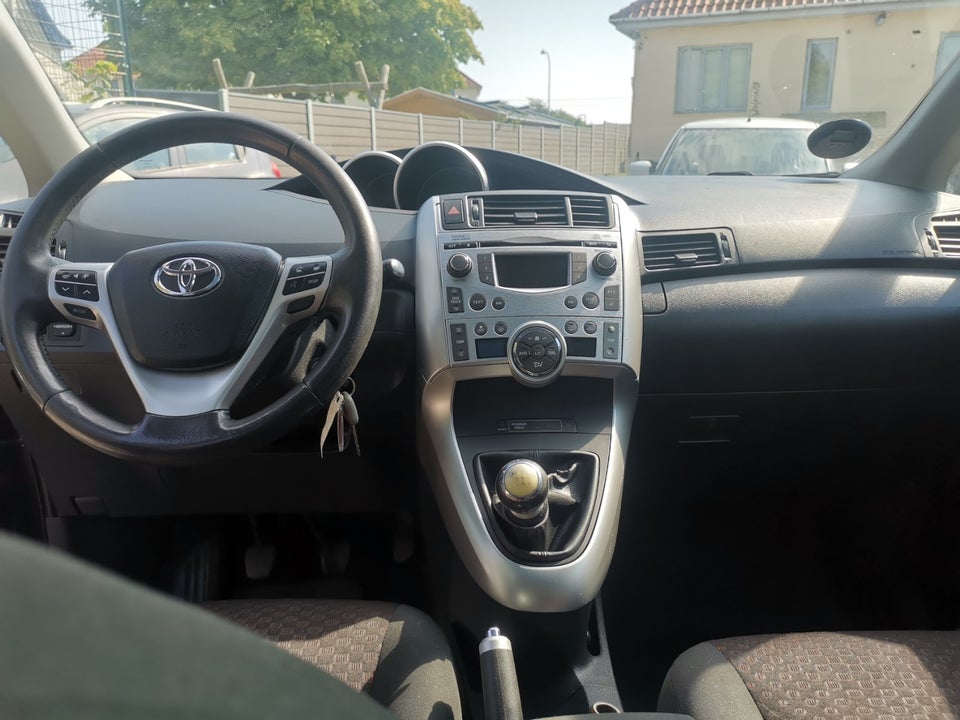 Toyota Verso 1,8 T3+ 7prs 5d