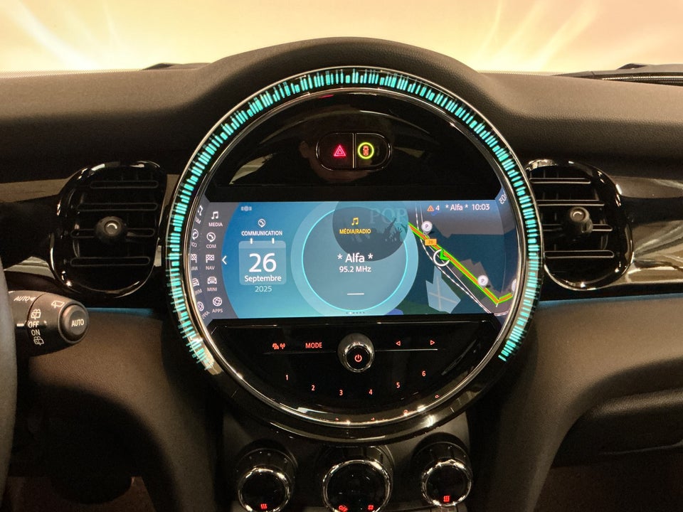 MINI Cooper SE Maximise 3d