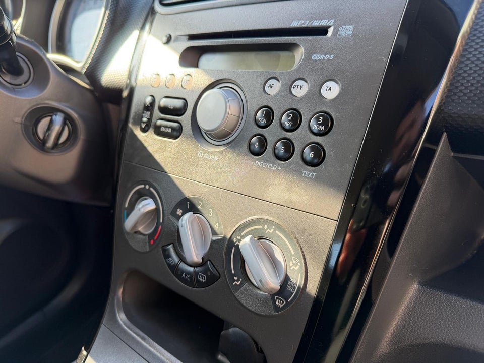 Suzuki Splash 1,0 Kick 5d