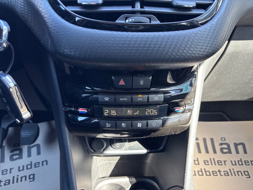 Peugeot 208 1,6 BlueHDi 100 Allure Sky 5d