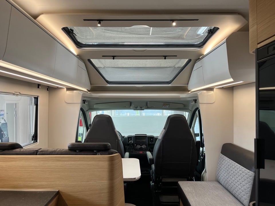 Fiat Adria 2,3 Coral Plus 670 SLT aut. 3d