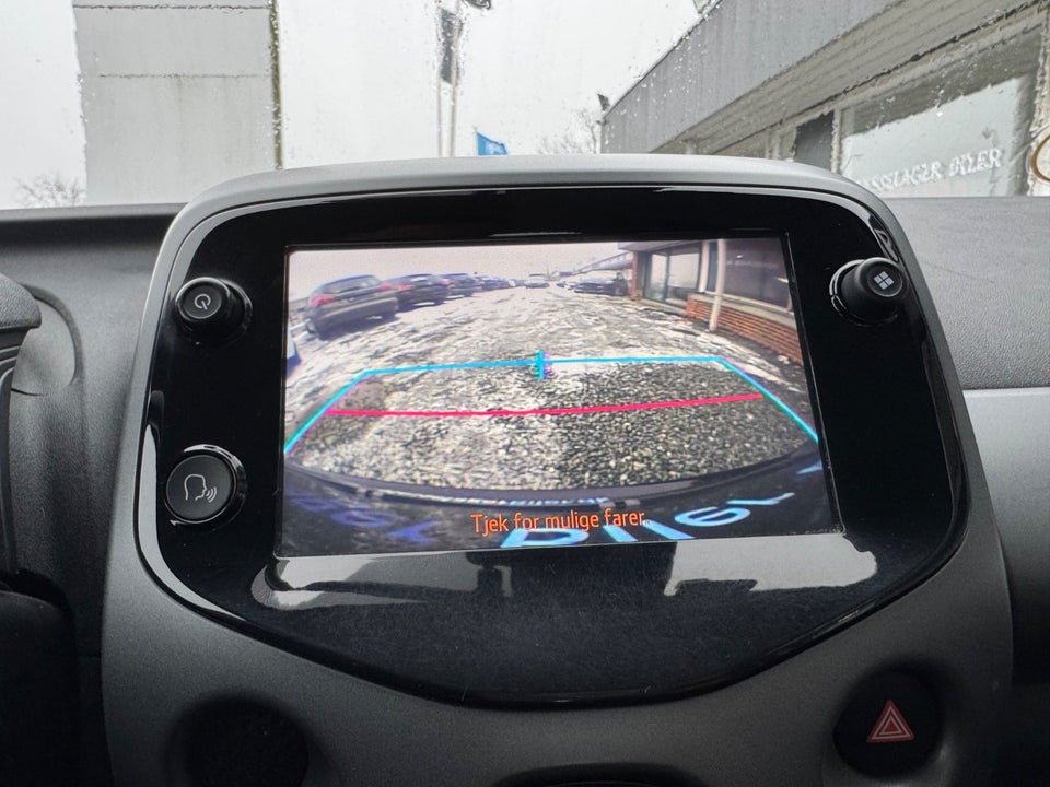 Toyota Aygo 1,0 VVT-i x-plore 5d