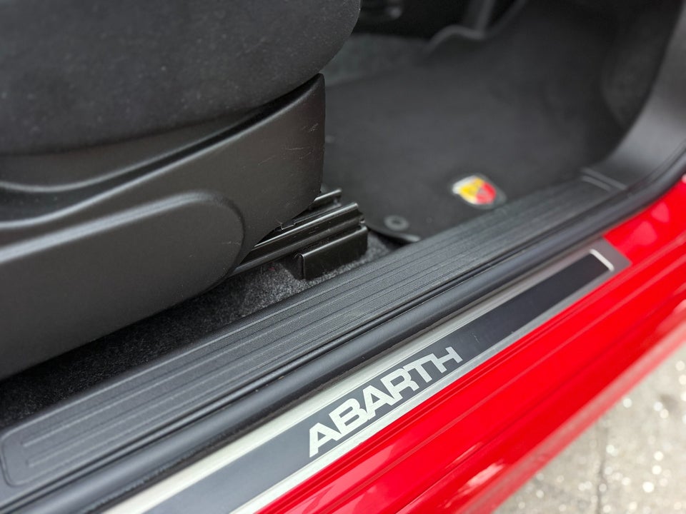 Abarth 595C 1,4 T-Jet 145 2d