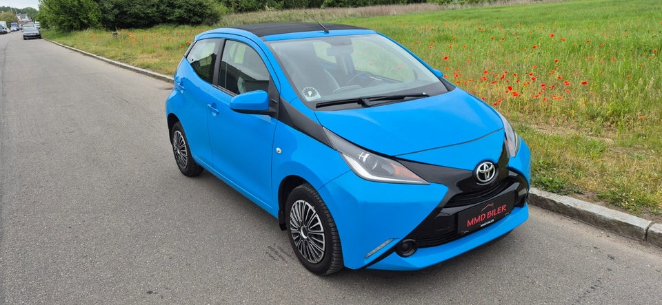 Toyota Aygo 1,0 VVT-i x-wave Sky 5d