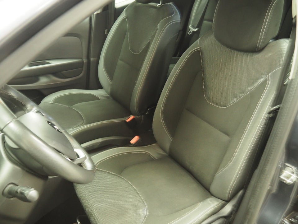 Renault Clio IV 0,9 TCe 90 Zen Sport Tourer 5d