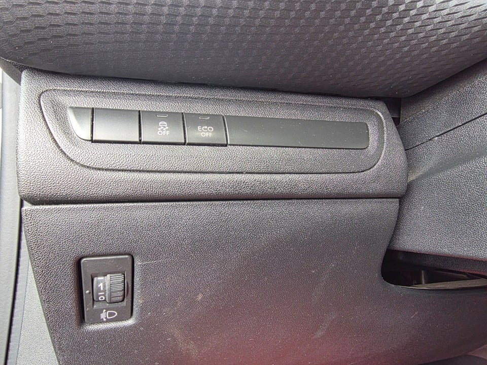 Peugeot 2008 1,2 e-VTi 82 Active ESG 5d